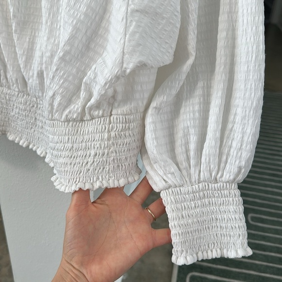 Anthropologie Rebecca Dolman White Sleeve Smocked Hem Top - Picture 9 of 9